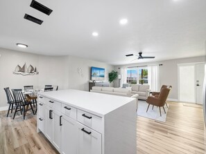 Casa (3 Bedrooms) | Servicio de la propiedad