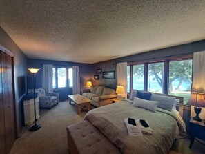 4 bedrooms, WiFi, bed sheets - Sand Lake Home | Lake Park (Lake Park)