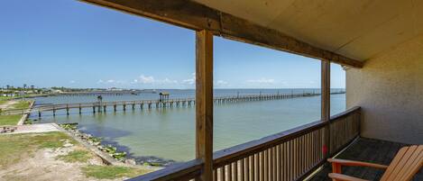 Kondominium (3 Bedrooms) | Bagian depan properti