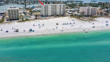 Condo (2 Bedrooms) | Property amenity