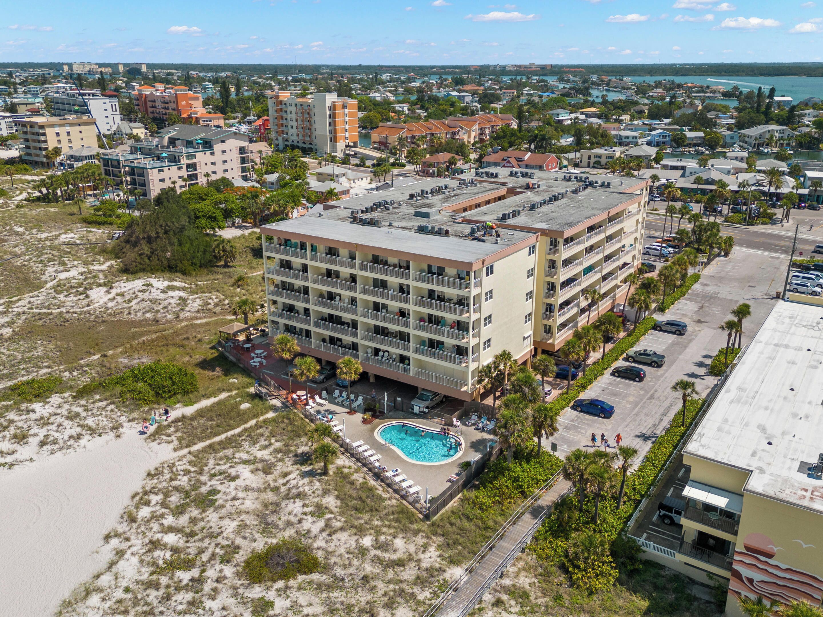 Condo (2 Bedrooms) | Property amenity