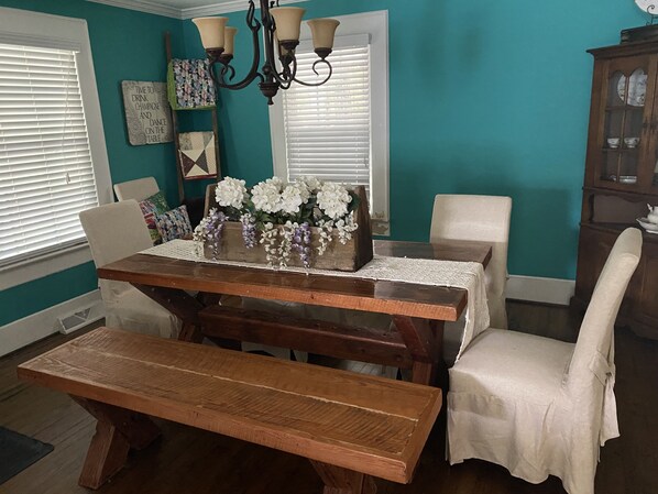 Dining - Family Farmhouse (Staley)