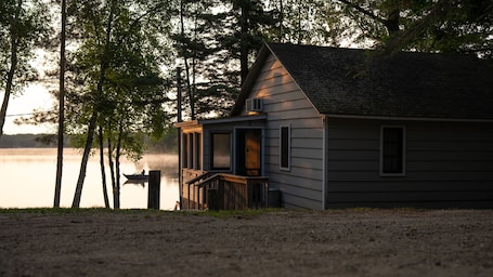 Exterior. Webb Lake, Hackensack, Northern MN - 2 Bedroom, Sleeps 4 - Cabin #2 Blue Water