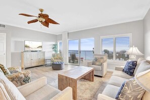 Smart TV, DVD player, books, offices