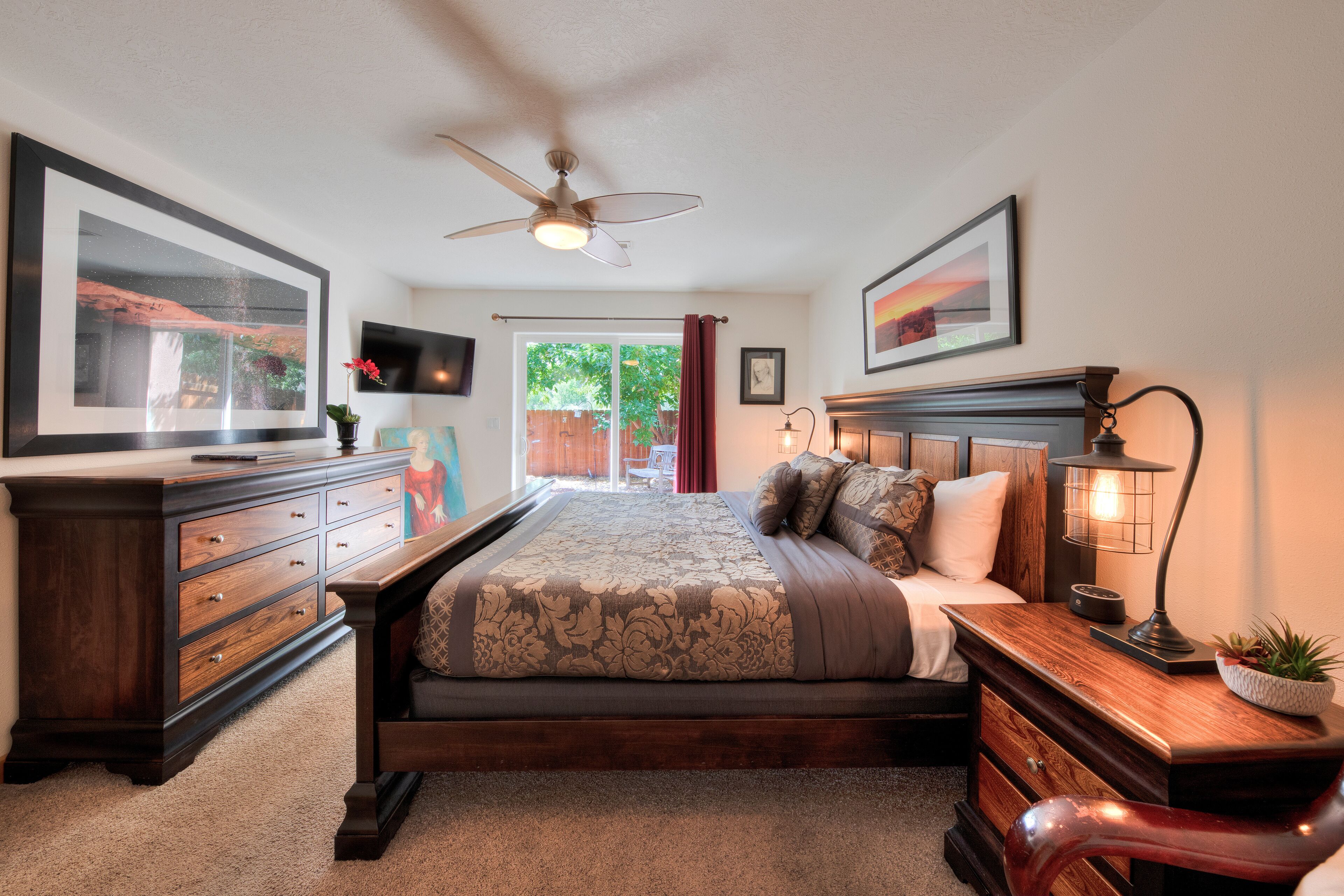 Luxury House, Multiple Beds, Hot Tub, Mountain View | 3 bedrooms, desk, laptop workspace, iron/ironing board