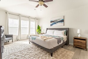 6 bedrooms, travel cot, free WiFi, bed sheets