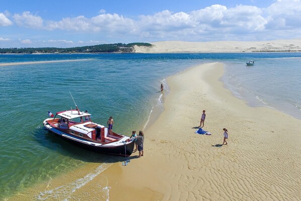 Beach nearby, sun-loungers