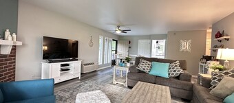 Relaxing Getaway/StepsToLake/Pool/Tennis near DT Lake Geneva