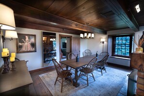 Interior - 1735 Stone Farmhouse (Selkirk)