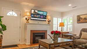 TV, fireplace