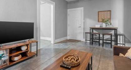 Lovely 2-bedroom apartment in Sherman Hill-4