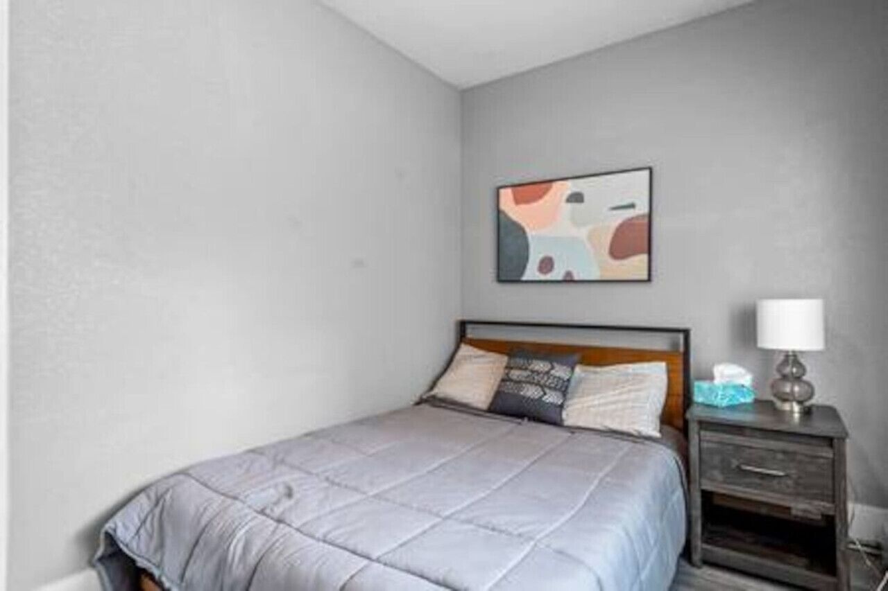 2 soverom, strykejern/-brett, wi-fi (inkludert) og sengetøy