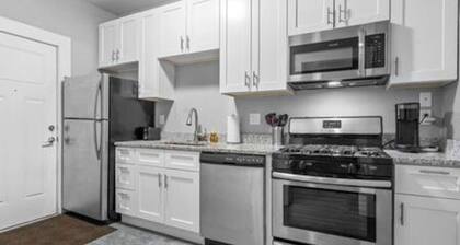 Lovely 2-bedroom apartment in Sherman Hill-4
