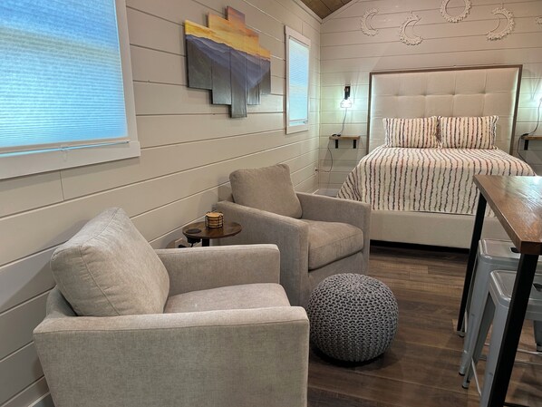 1 bedroom, desk, iron/ironing board, free WiFi