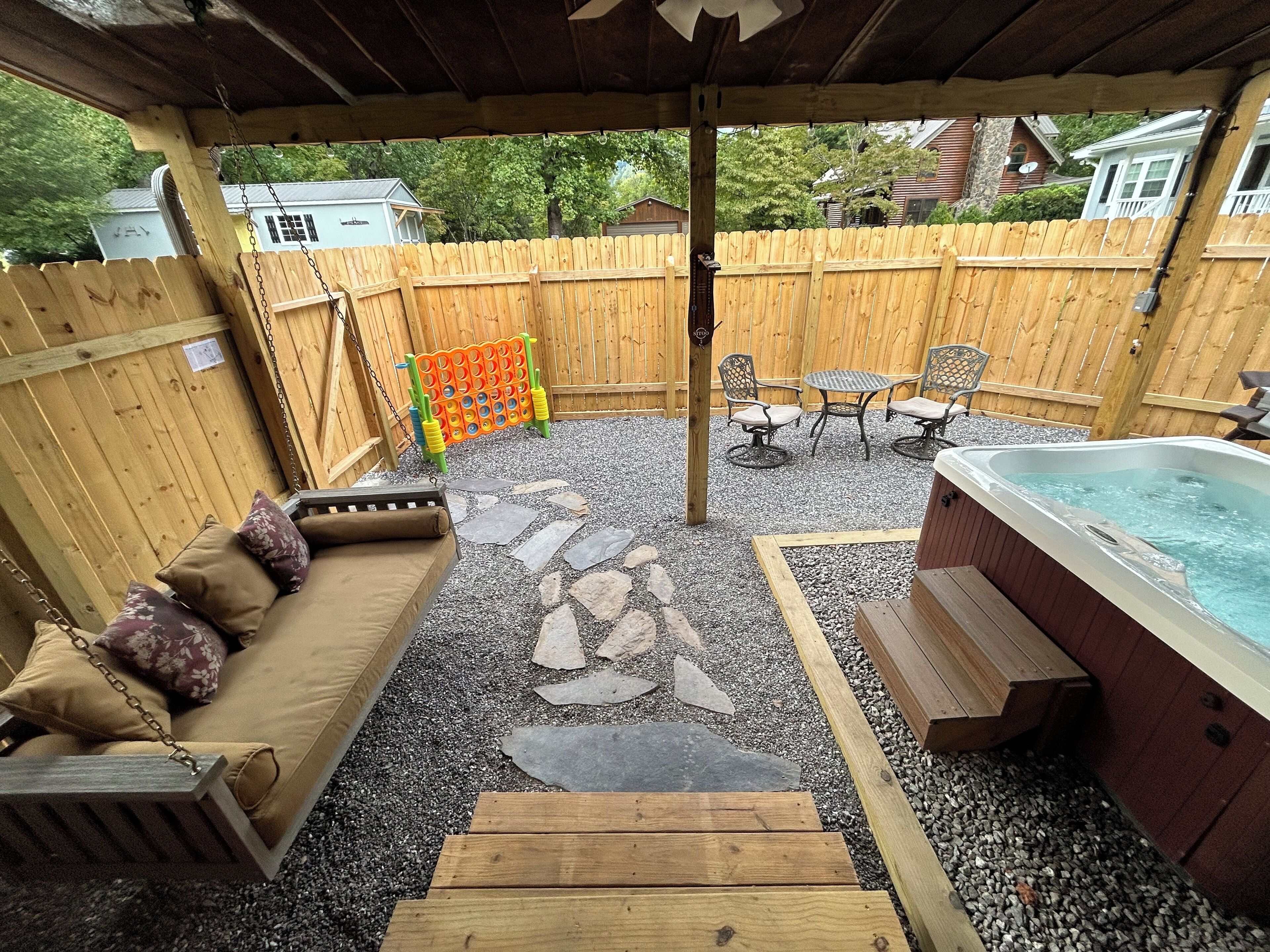 Bañera de hidromasaje al aire libre