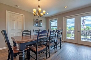 تناول الطعام