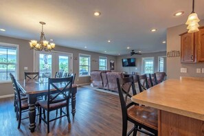 تناول الطعام