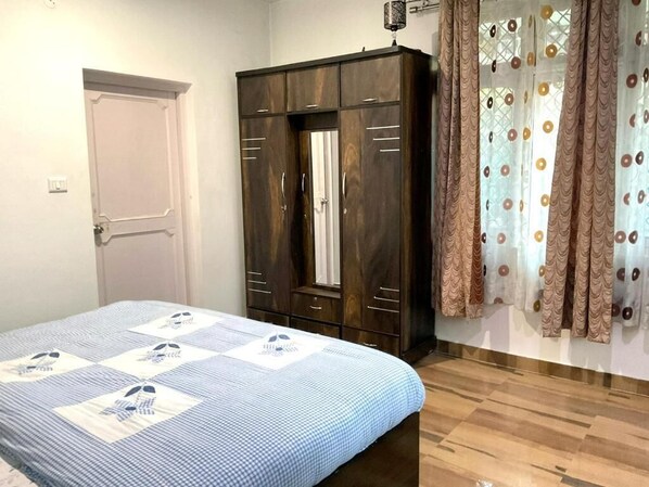 1 bedroom, WiFi, bed sheets
