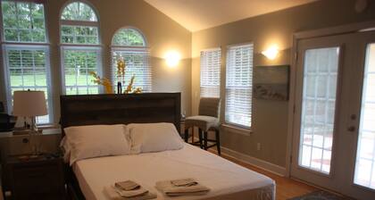 Villas @ Lake Ella: 1br/2queen-1bth-Kitchenette