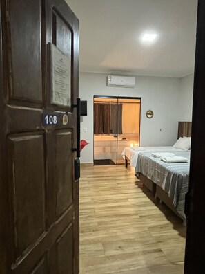 Deluxe Apartment | 2 bedrooms, desk, laptop workspace, free WiFi