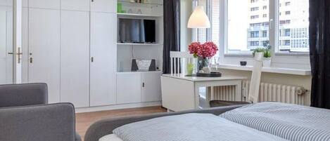 1 bedroom, WiFi, bed sheets