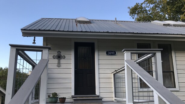 Exterior detail - Awesome view of and access to Lake Austin! Super nice EISD family home! (Austin)