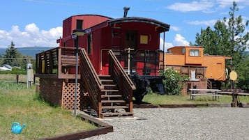 The Northern Pacific Caboose | 1 bedroom, individually decorated, individually furnished, bed sheets