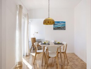 Dining - Dona Meia Praia by Interhome (Lagos)