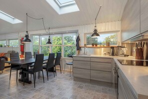 Fridge, microwave, oven, dishwasher - Close to the beach and forest and Ebeltoft (Ebeltoft)