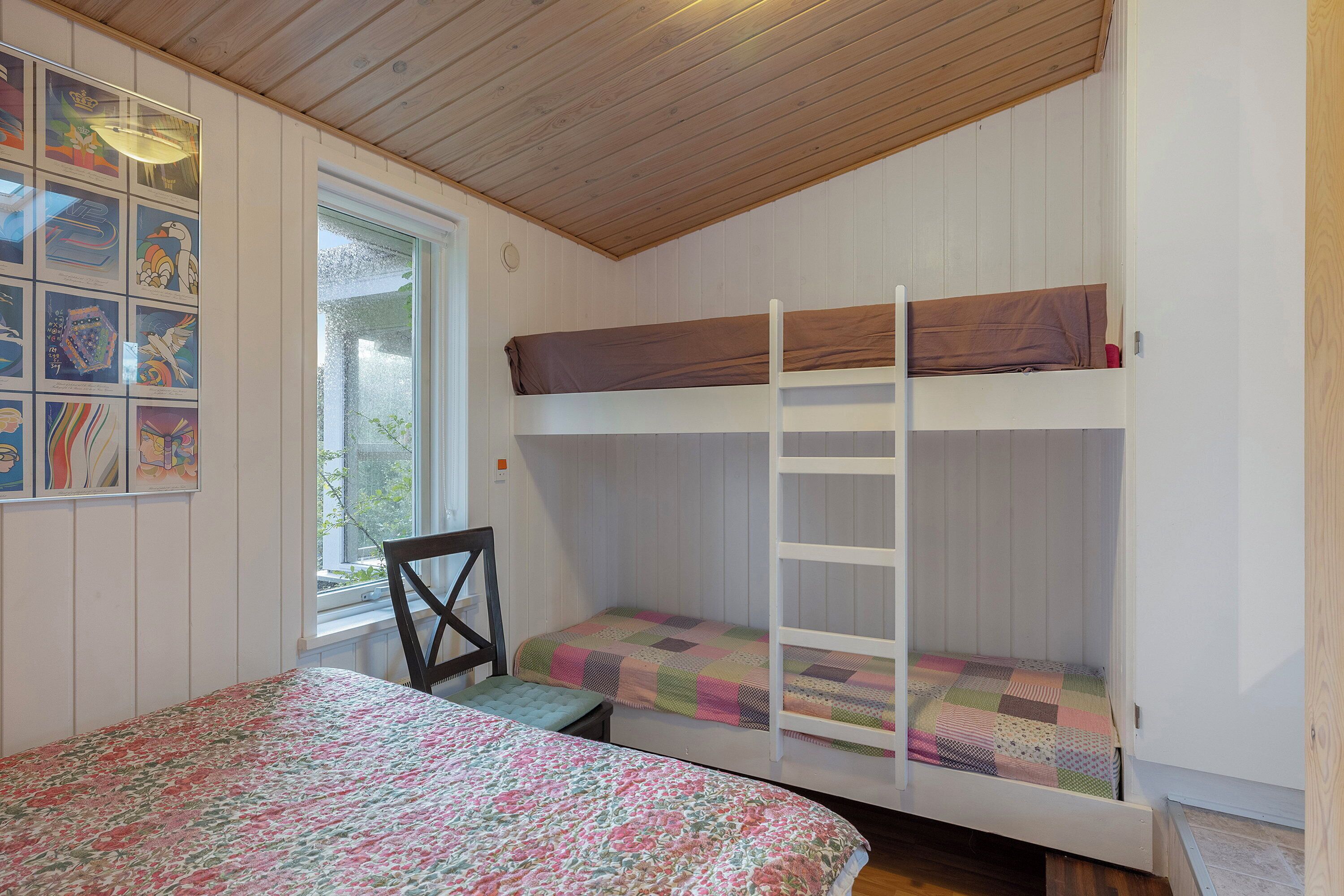 3 bedrooms, iron/ironing board, free WiFi