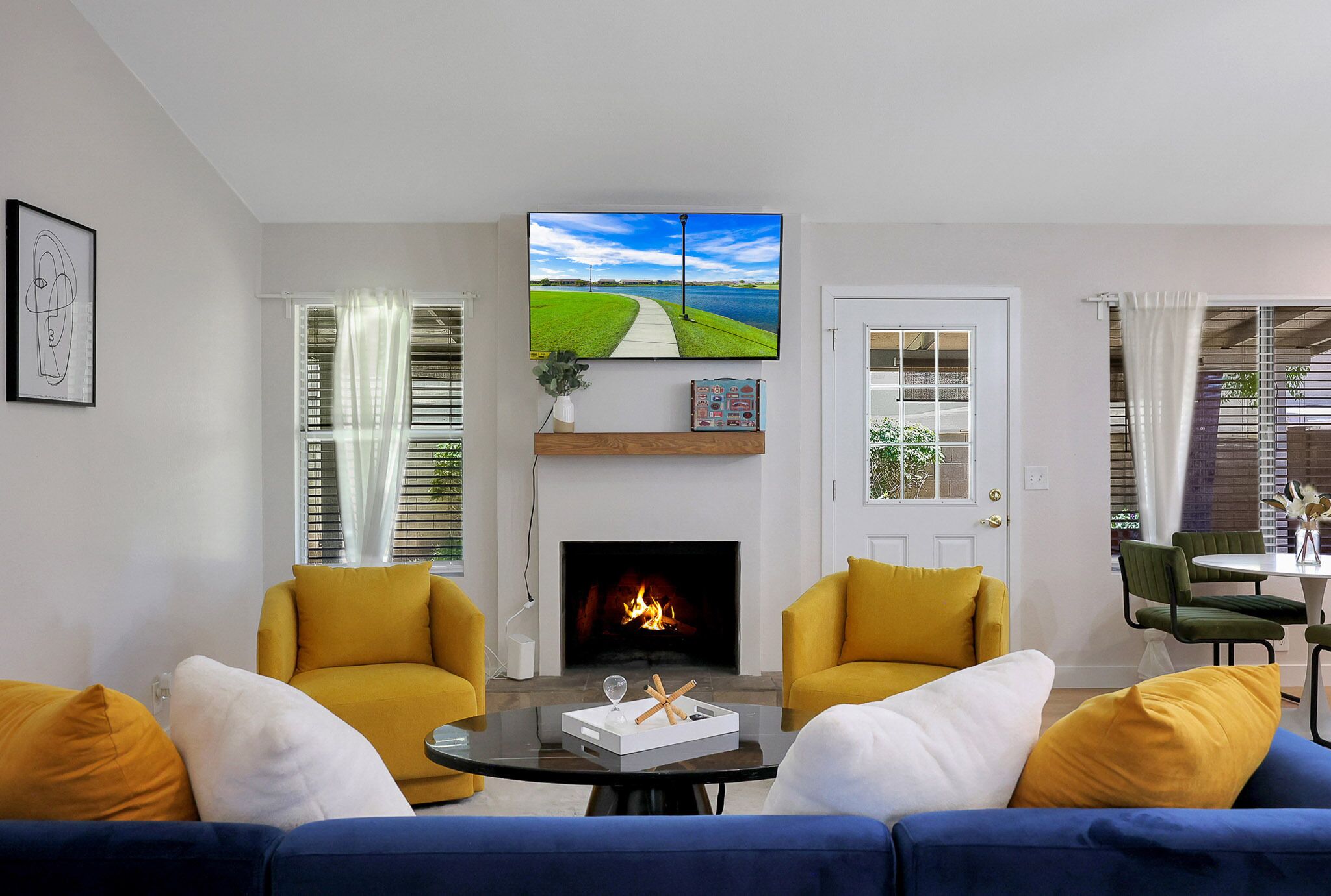 Modern Marvel, Private Pool, 4 BR, Family-sized Game Room & Backyard