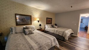 1 bedroom, WiFi - Rustic Country Living at River Ranch Sleeps 6! 102 (River Ranch)