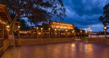 Rustic Country Living at River Ranch Sleeps 6! 102
