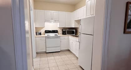 Spacious Stylish One Bedroom Apartment