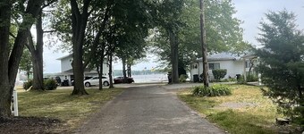 Devils Lake Cottage Dock Private Fenced Yard Grill Yard Games Boat rental