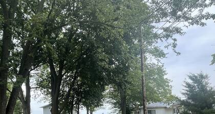 Devils Lake Cottage Dock Private Fenced Yard Grill Yard Games Boat rental