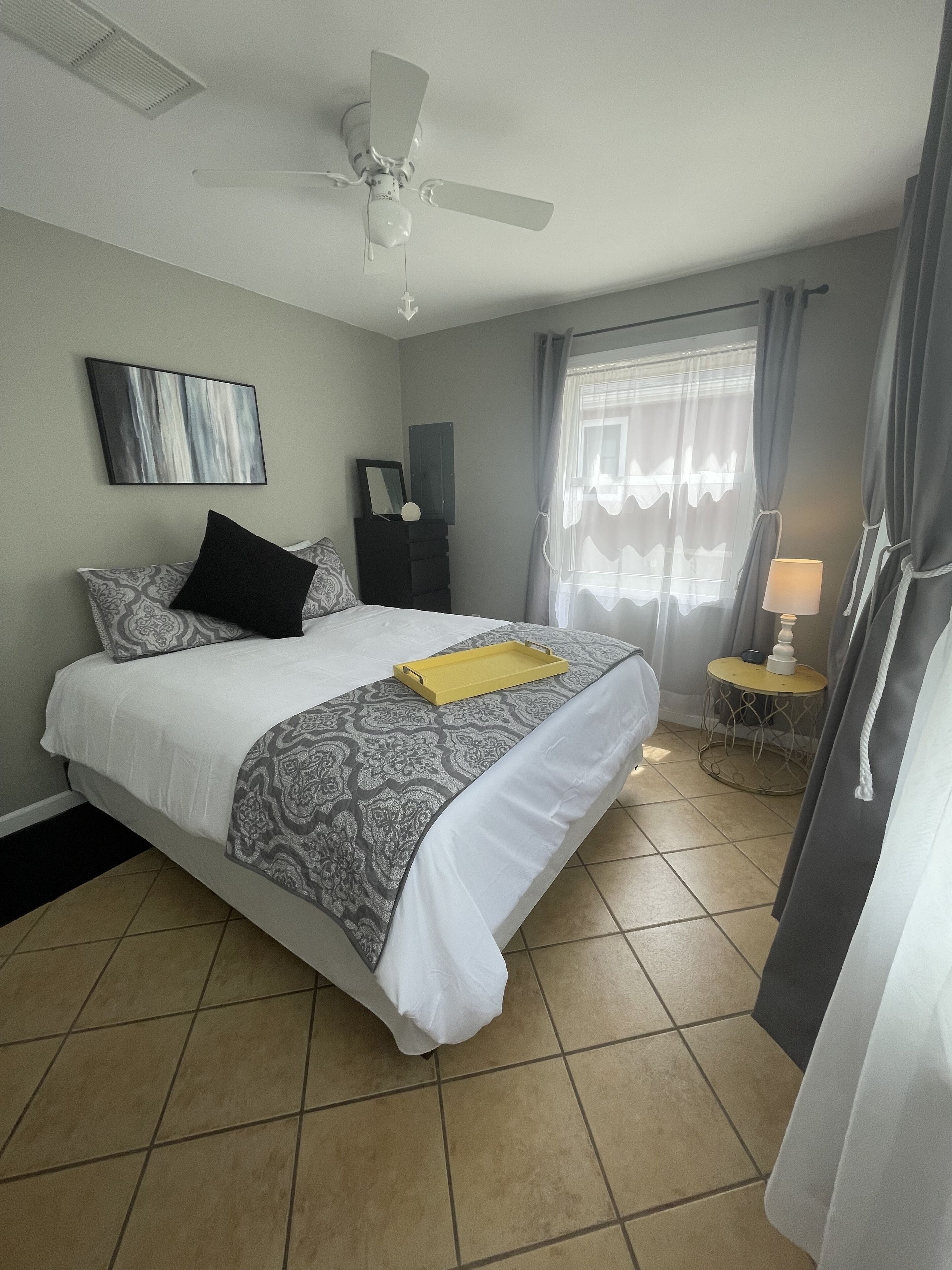 3 bedrooms, in-room safe, desk, iron/ironing board