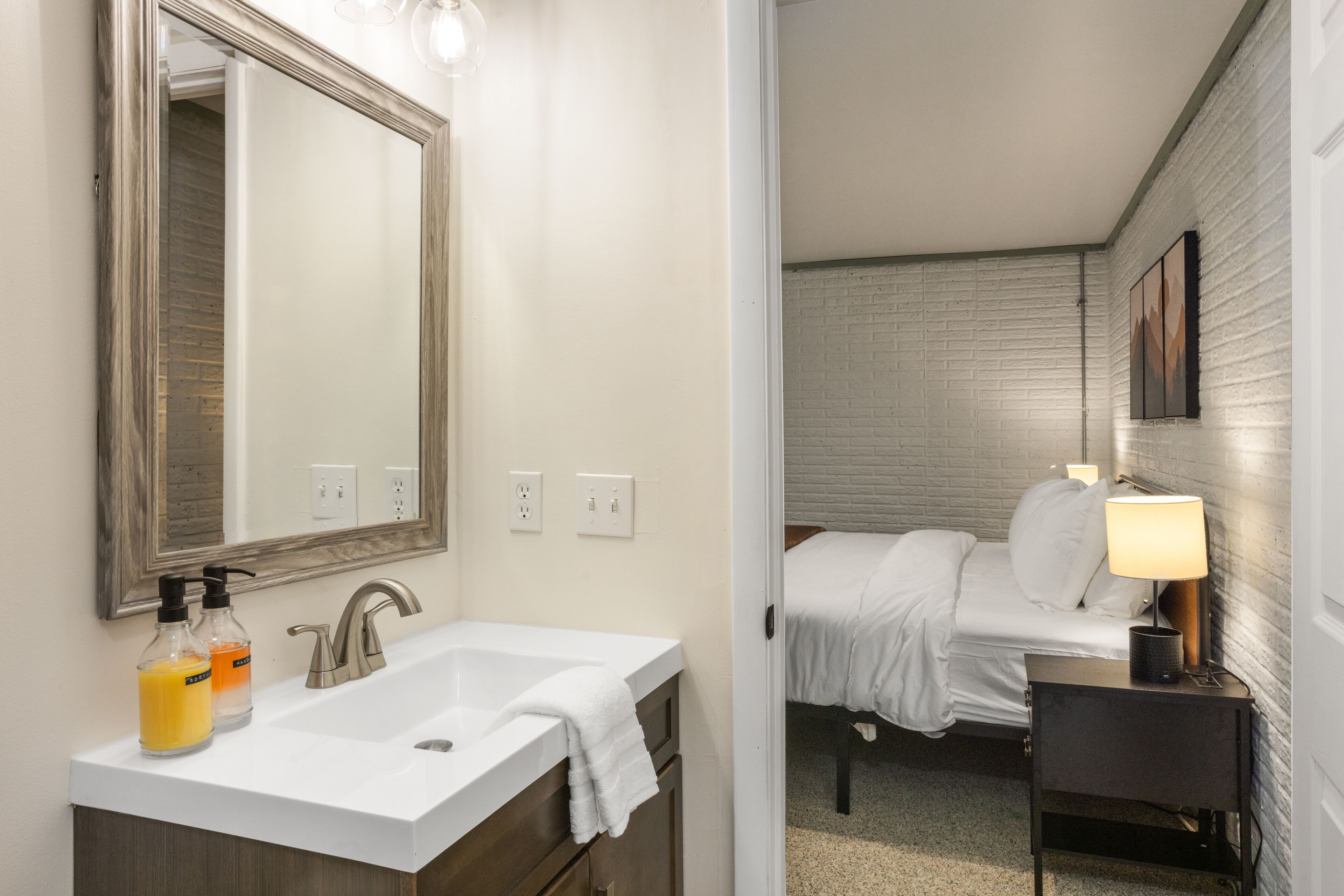 Basic Townhome | Bathroom