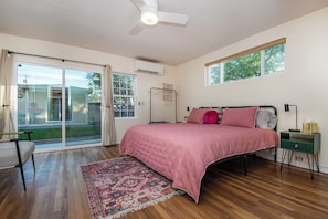 3 bedrooms, iron/ironing board, travel crib, free WiFi
