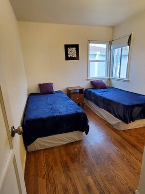 2 bedrooms, WiFi, bed sheets