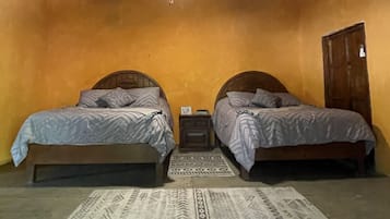 Traditional Cottage | 5 bedrooms, hypo-allergenic bedding, pillowtop beds, free WiFi