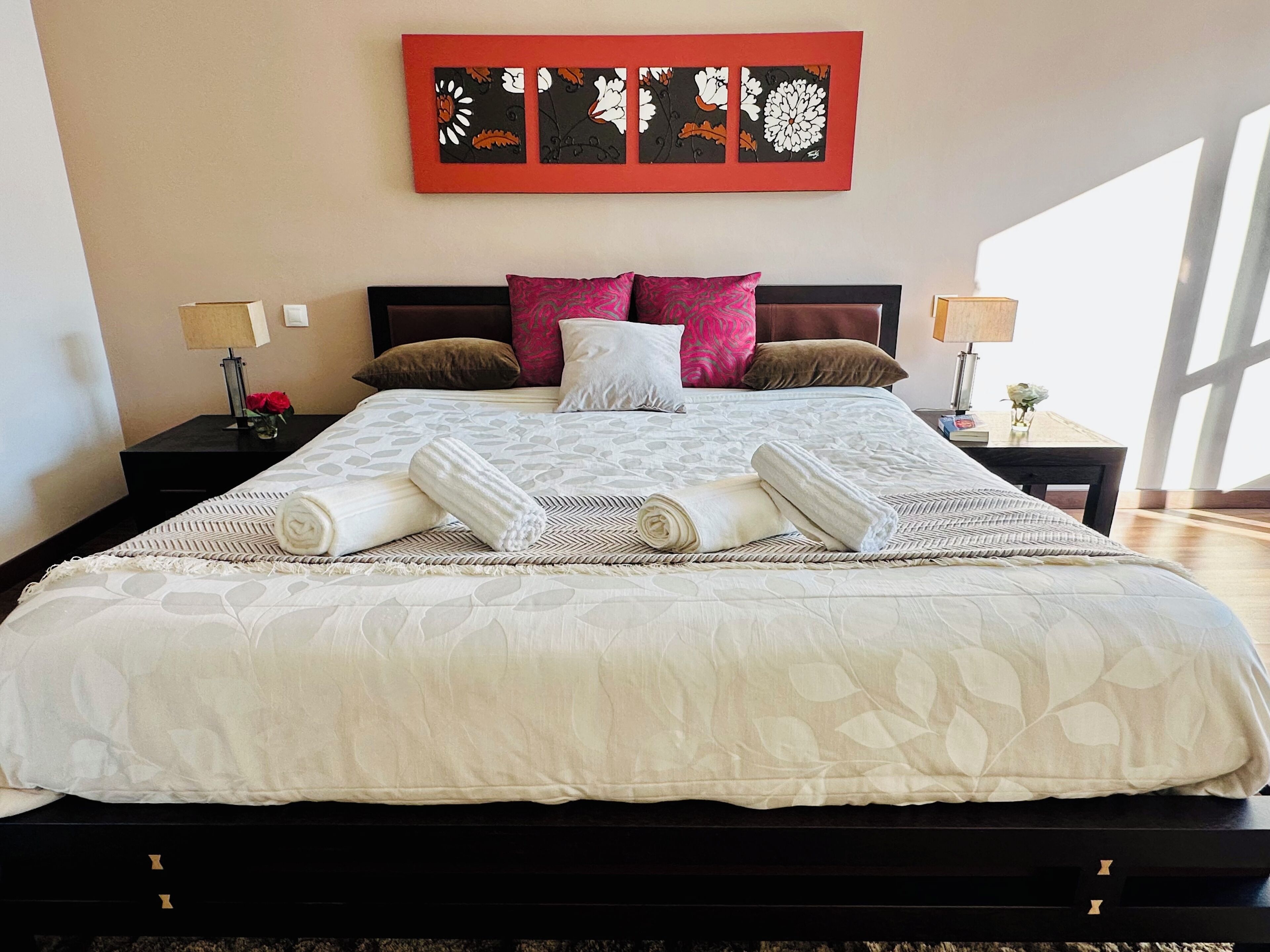 6 camere, una scrivania, ferro/asse da stiro, Wi-Fi gratuito