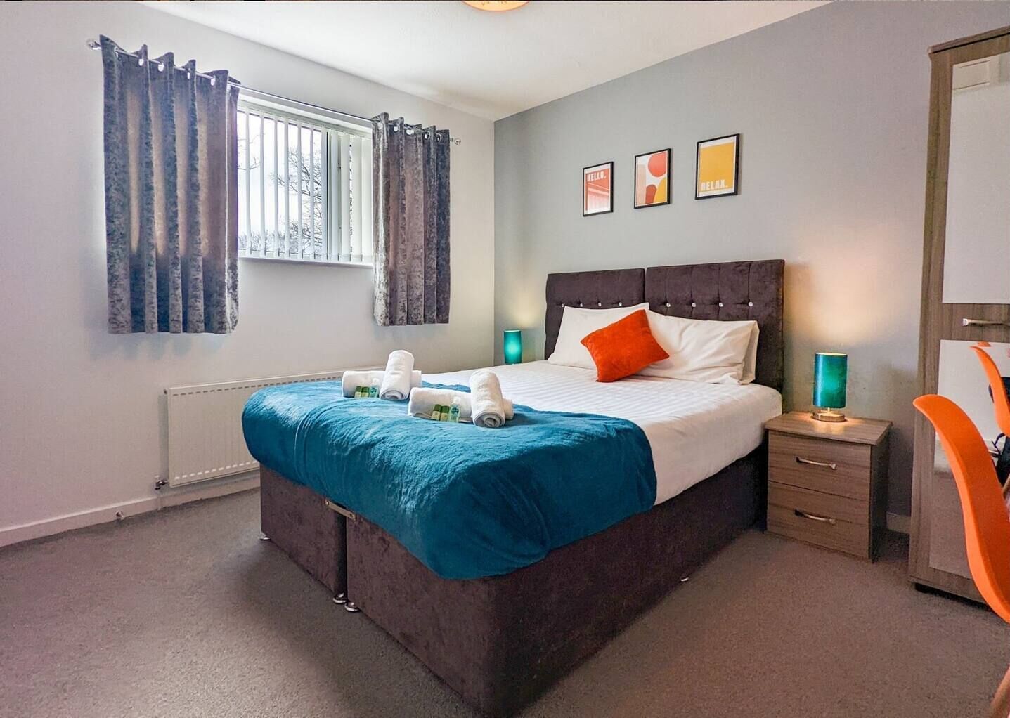 5 bedrooms, desk, iron/ironing board, free WiFi