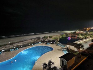 屋内プール、屋外プール