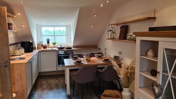 Réfrigérateur, four, plaque de cuisson, lave-vaisselle