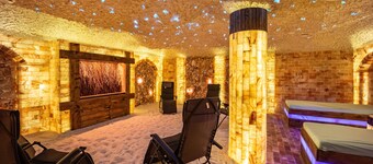 Holiday Apartment 'Salty Sol' with Shared Terrace and Wi-Fi