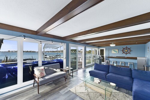 ⚓️Direct lake view with available Tritoon boat rental 