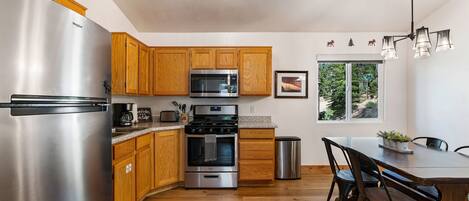 雪櫃、焗爐、爐具