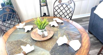 Beautiful renovated home on the hill near the MS River in historical Natchez.
