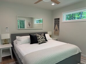 2 slaapkamers, een strijkplank/strijkijzer, gratis wifi, beddengoed